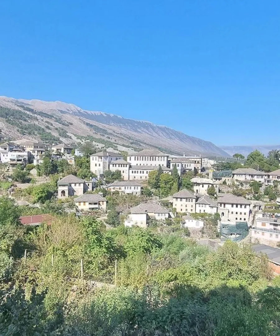 Homestay Magnolia'S Private Room Gjirokaster